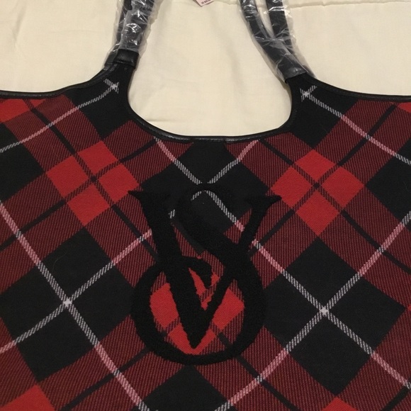 VICTORIA'S SECRET Limited Edition Red Plaid Tote Bag - Picture 6 of 11